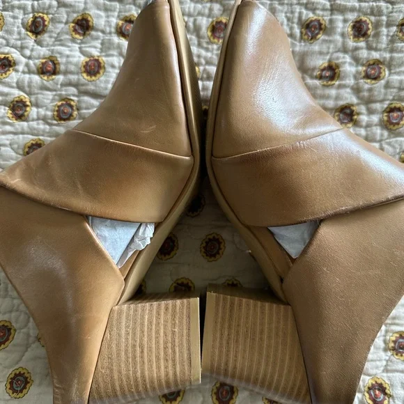 Slayte Footwear Miranda Tan Leather Mule Sandal Size 8 - Picture 6 of 8